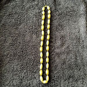 Vintage Trifari Cream Bead and Gold Tone Necklace